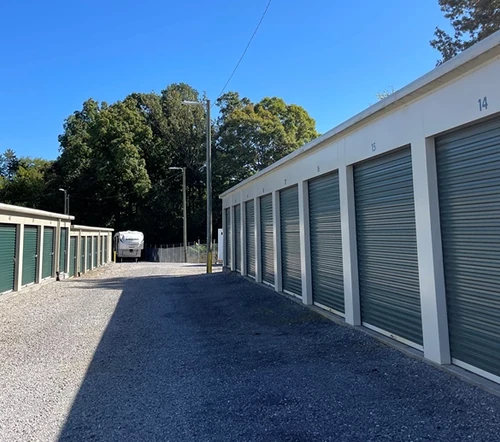Volunteer Storage Chapman storage facility exterior view