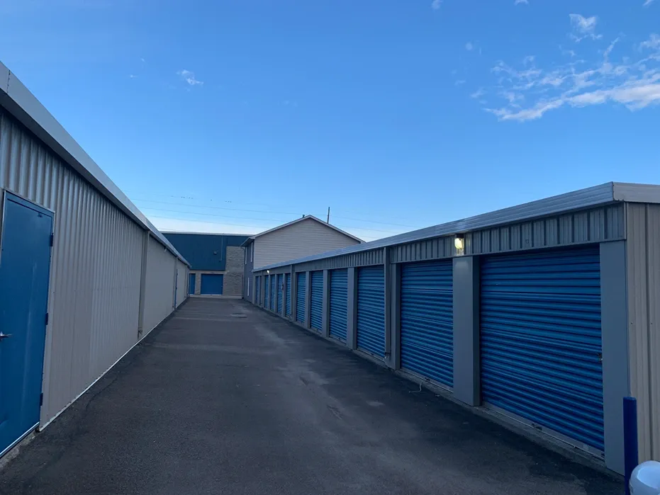 Exterior of outdoor units at Volunteer Storage Knoxville West facility.