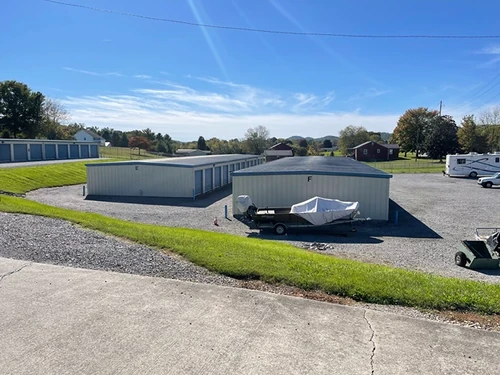 Volunteer Storage Seymour storage facility exterior view